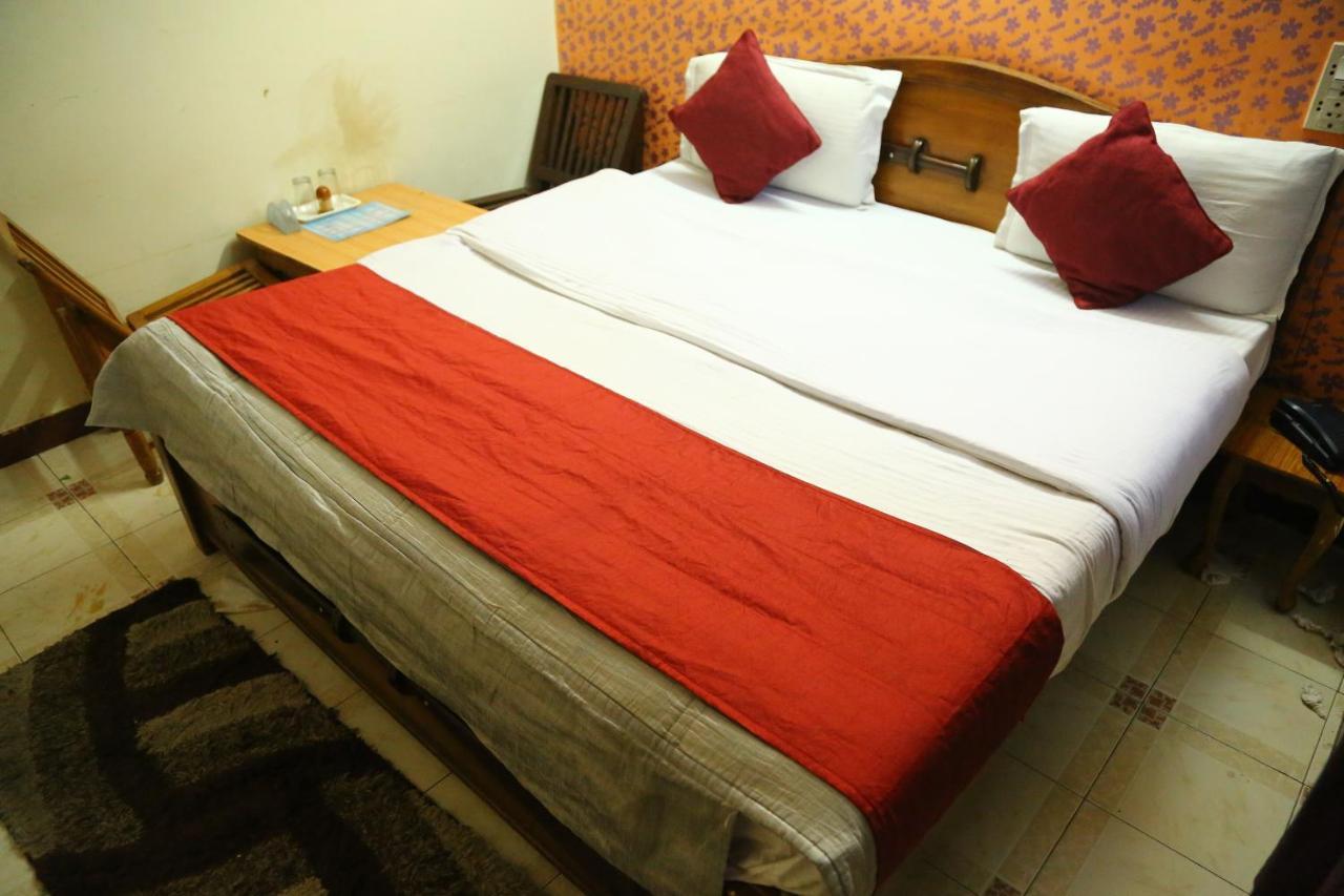 Diamond Palace Chandigarh Bagian luar foto
